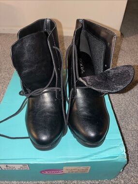Soda Black Women's Lace-Up Ankle Boots